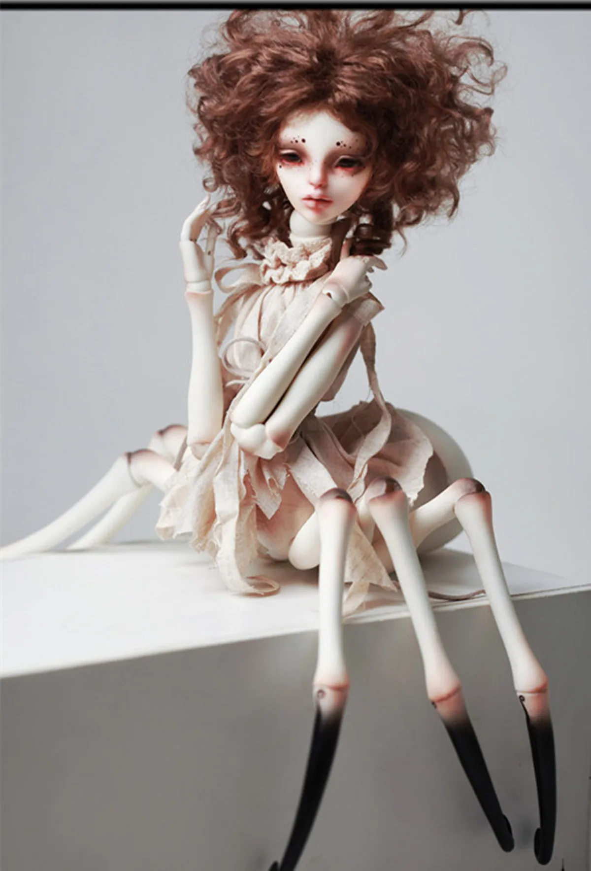 

New bjd sd free eyes 1/4 Doll Elizabeth spider body for sales not toys premium resin animal version spot makeup