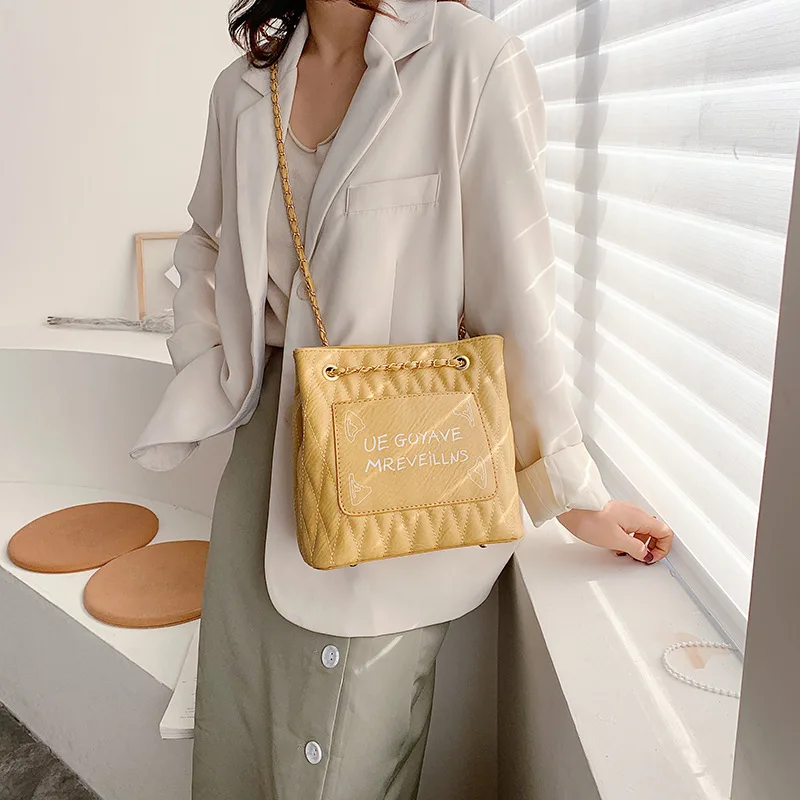 

2020 Early Spring New Style WOMEN'S Bag Korean-style Hipster Lettered Shoulder Bucket Bag Rhombus Car Suture Pleated Design Bag