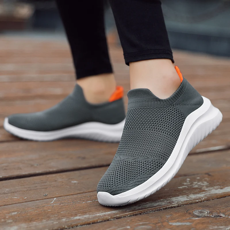 

Fashion Men's Sneaker Lightweight Walking Women Shoes Male Sneakers Keep Warm for Couples Cotton Running Shoes Feminino Zapatos