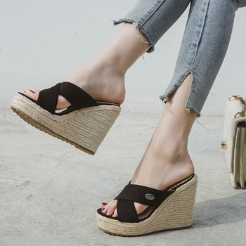 

2020 Summer New Women Fashion Beach Slippers Platform Slippers Casual Flip Flops Platform Sandals