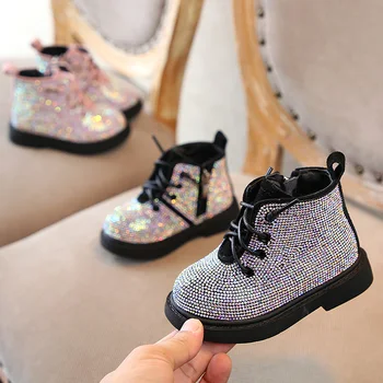 

Fashion new winter children's shoes princess rhinestone girls anti slip foot warmer Fashion Snow Martin boots 1-3 years old.