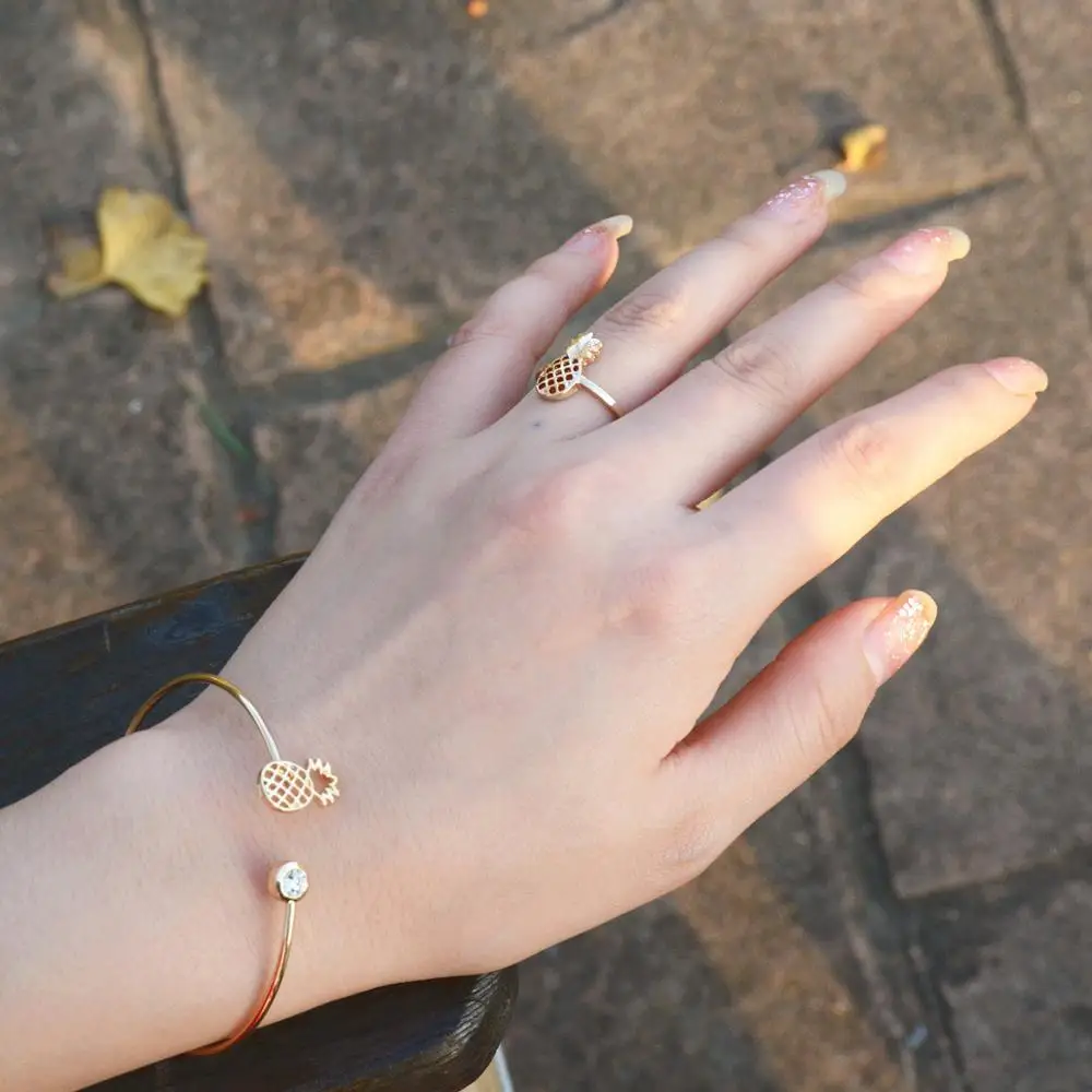 

Fashion Open Bangle Trend Fruit-shape Open Bangle Simple Versatile Metal Handmade Bangle Fashion Jewelry Accessories Gift