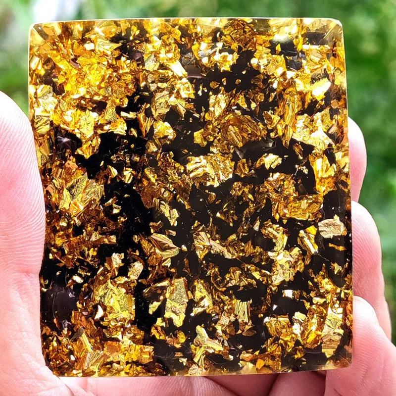 Orgone Pyramidale de 5cm - Naissance de la vie