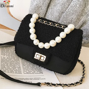 

DORANMI Lambswool Saddle Women's Bags 2019 Winter Pearl Handle Shoulder Bag Female Patchwork Crossbody Bags Bolsos Mujer CBB476