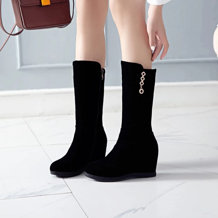 winter boots women size 9