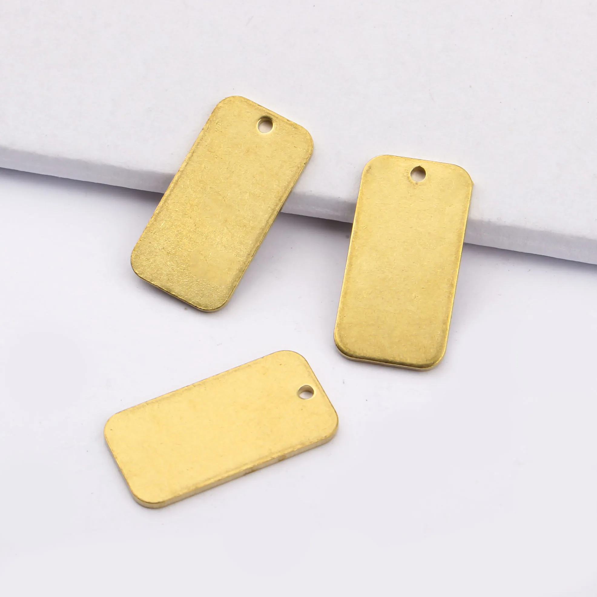 

20Pcs Rwa Brass Rectangle Blank Stamping 10x20mm Round Corner Tags Charms Jewelry Findings For Making Pendants Necklace
