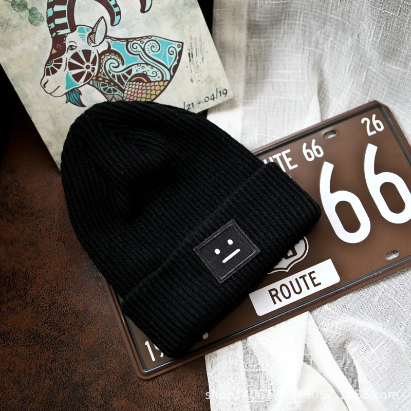 Korean New Hat Autumn Winter Fashion Warm knit Cap British Style Smiley Head Casual Knitted Cap For Women Outdoors Headwear