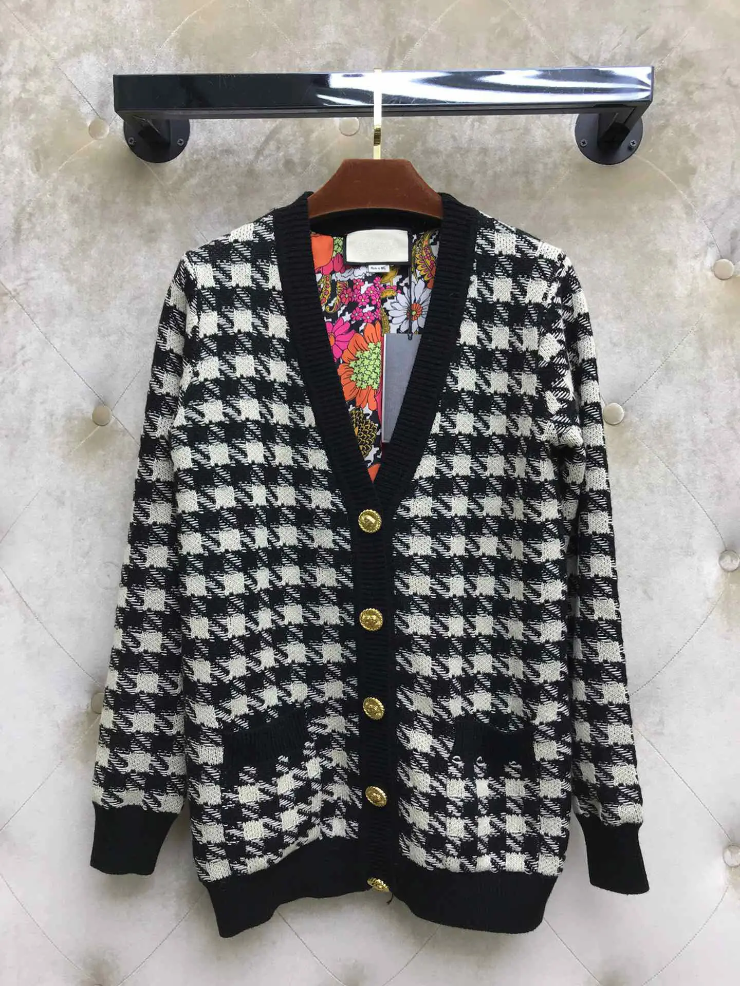

2019 New Casual New Autumn and Winter Check Color Matching Knit Cardigan Wool Women Sweater