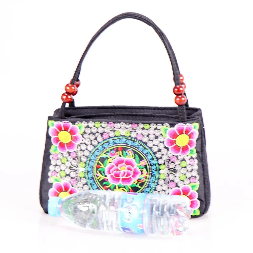 New Fashion Embroidery Women Small handbags National Floral Embroidered Lady Top-handle bags Single-layer Beading Falp Carrier