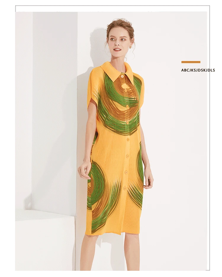 Plus Size Dress Summer Women Original Design Printed Turn Down Collar Batwing Sleeves Loose Elastic Miyake Pleated Dress