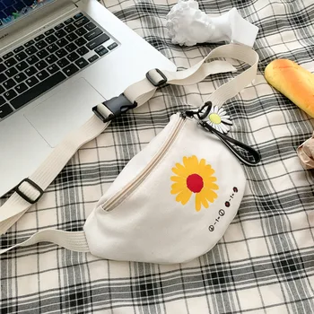 

Net red canvas small bag female 2020 new Korean fashion popular girl chest bag ins wild Messenger bag