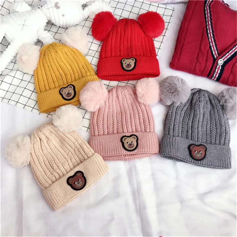 Детские шапочки Skullies Beanies для мальчиков и девочек, зимняя однотонная шапка с ушками медведя из мультфильма, теплые модные Эластичные аксессуары с помпоном