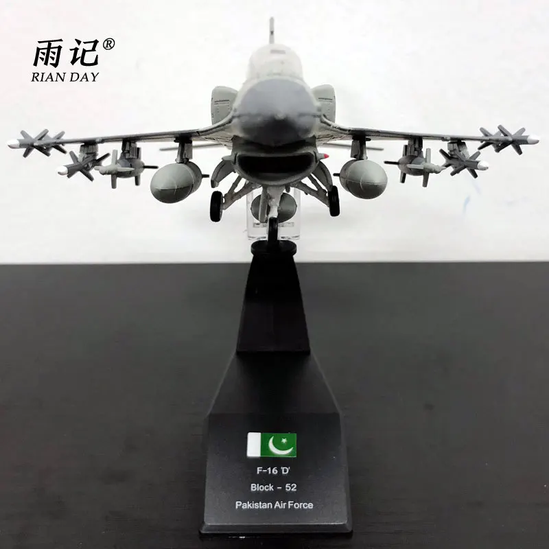 

Amer Military Model 1: 72 Pakistan Air Force F-16 "Fighting Falcon" Fighter Plane Alloy Aircraft Model