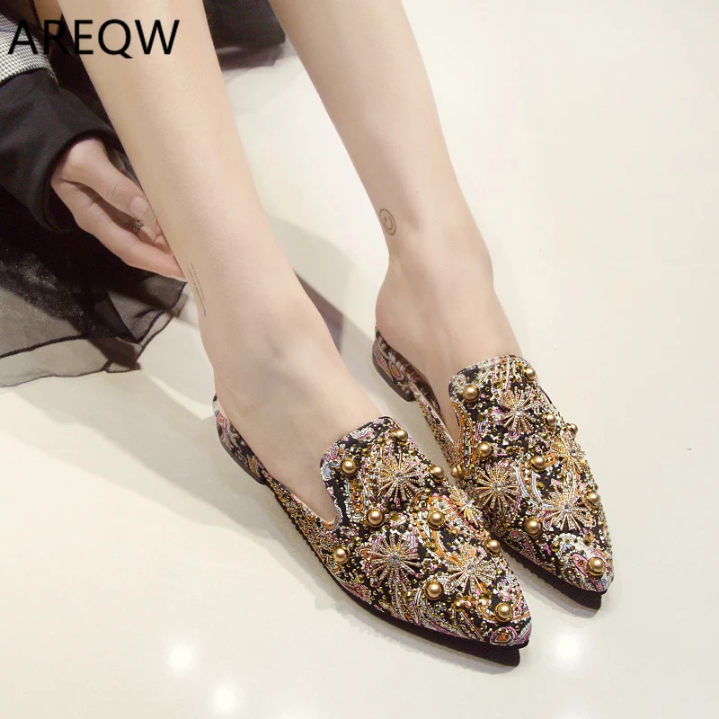

2020 Summer New Transparent Rivet Slippers Korean Version of Baotou Sandals Wild Wear Muller Slippers