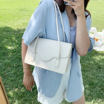 

Korean version of retro solid color ladies small square bag 2020 new spring temperament handbag women fashion all-match small