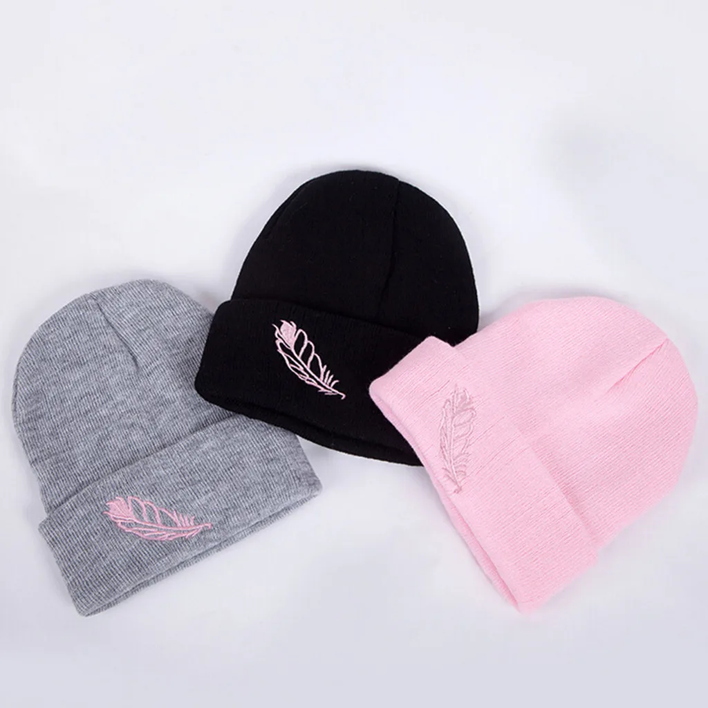 

Unisex Beanie Autumn Winter Hat Ear Warm Knitted Cap Men Women Feather Print Hats Elasticity Ski Caps Black Gray Pink Beanies