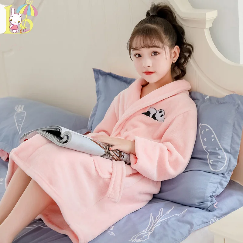 Robes 891 Милые халаты с клубничкой для детей, фланелевые ночные рубашки для девочек детская одежда для сна с рисунком медведя детские халаты для малышей флисовая одежда - Цвет: Robes 891