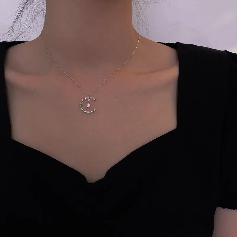 

Non-mainstream Design Hollow out Moon Water Droplet Necklace Women's chao wang Red Simple Rose Gold Elegant Cool Choker