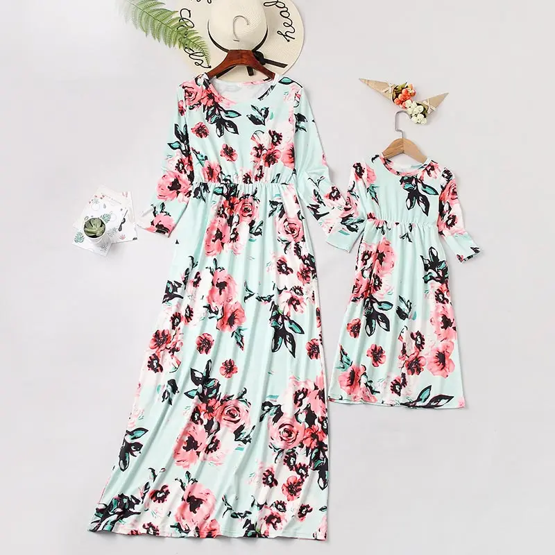 Платья для мамы и дочки; Одинаковая одежда для семьи; одежда для мамы и дочки; зимняя одежда с длинными рукавами для мамы и маленькой девочки
