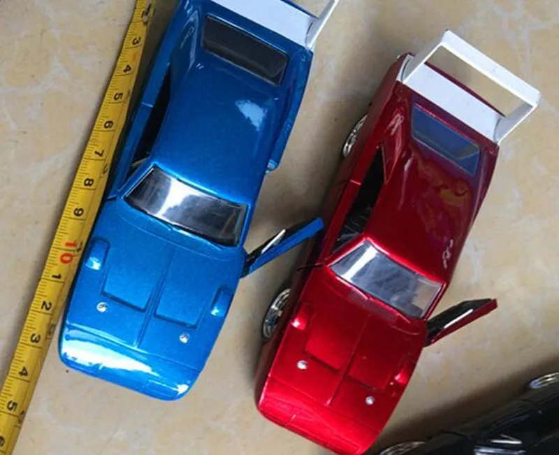 Jiada gm srt Mustang 1: 32 модель автомобиля из алюминиевого сплава ВОИН автомобиль спортивный автомобиль модель игрушки