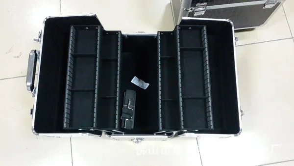 

Exquisite Cosmetic Case Multilayer Cosmetic Box Aluminum Alloy Makeup Box Portable Cosmetic Box Wholesale