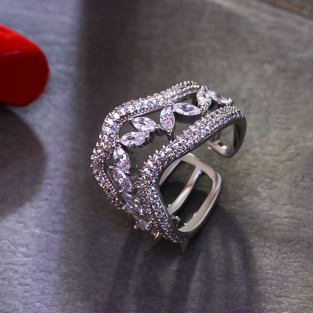 white ring (3)