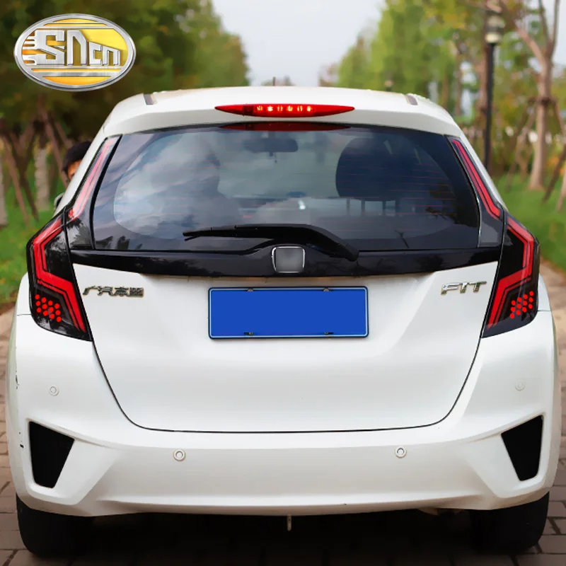 Rear Fog Lamp + Brake Light + Reverse + Dynamic Turn Signal Car LED Tail Light Taillight For Honda JAZZ FIT GK5 2014 - 2018