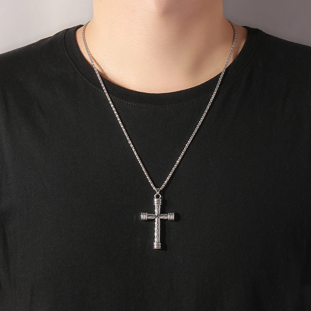 Cross Pendant Necklace 