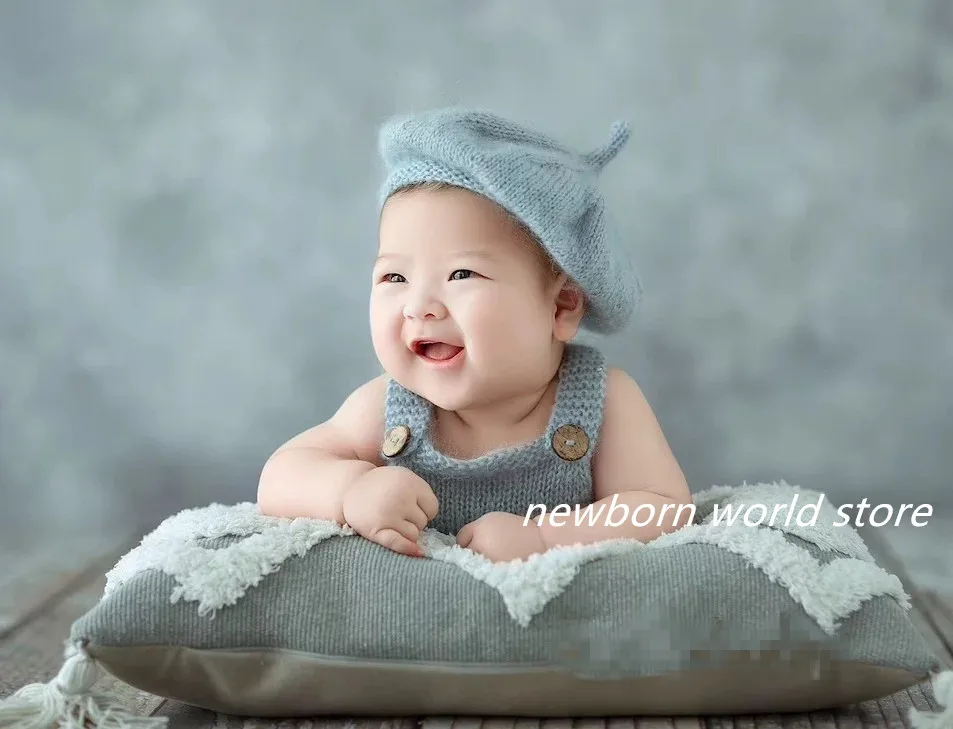 newborn photography props hat,beret and rompers 2
