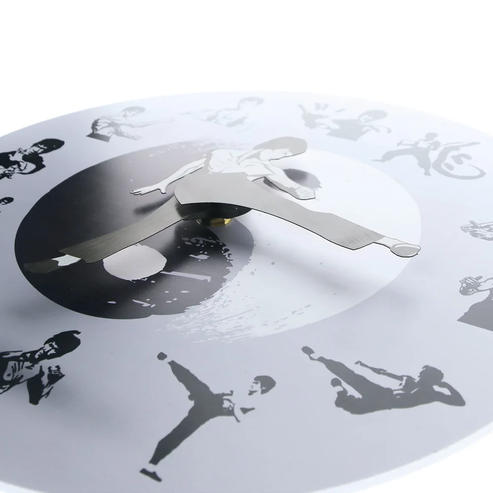Yin Yang Chinese Kung Fu Wall Clock Martial Arts Home Decor Kung Fu Master Moving Needles Novelty Wall Watch Silent Movement 4