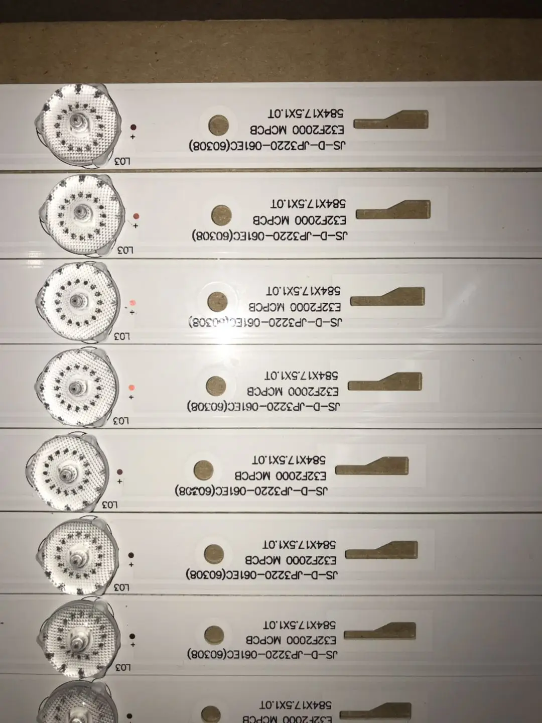 20pcs/with double glue New and original quality For  LED Backlight Strip JS-D-JP3220-061EC XS-D-JP3220-061EC E32F2000 MCPCB