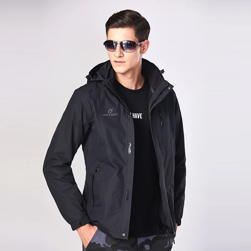

2019 Winter 2 In 1 Softshell Jacket Men Waterproof Jacket Fleece Underwear Outdoor Camping Hiking Cycling Jacket Windbreaker
