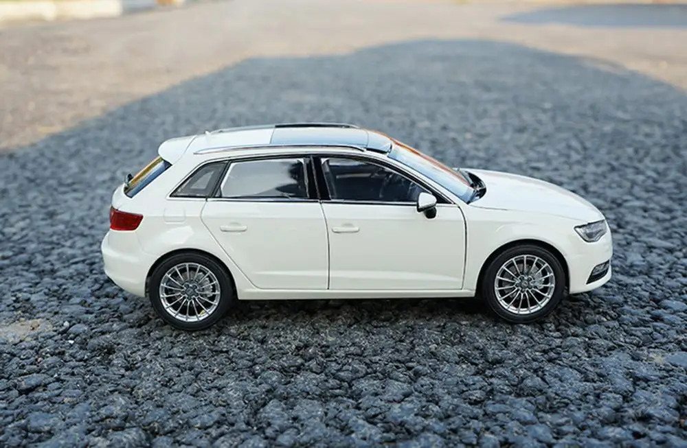 1/18 весы Audi A3 Sportback белые Литые Автомобильные модельные игрушки, коллекционные подарки