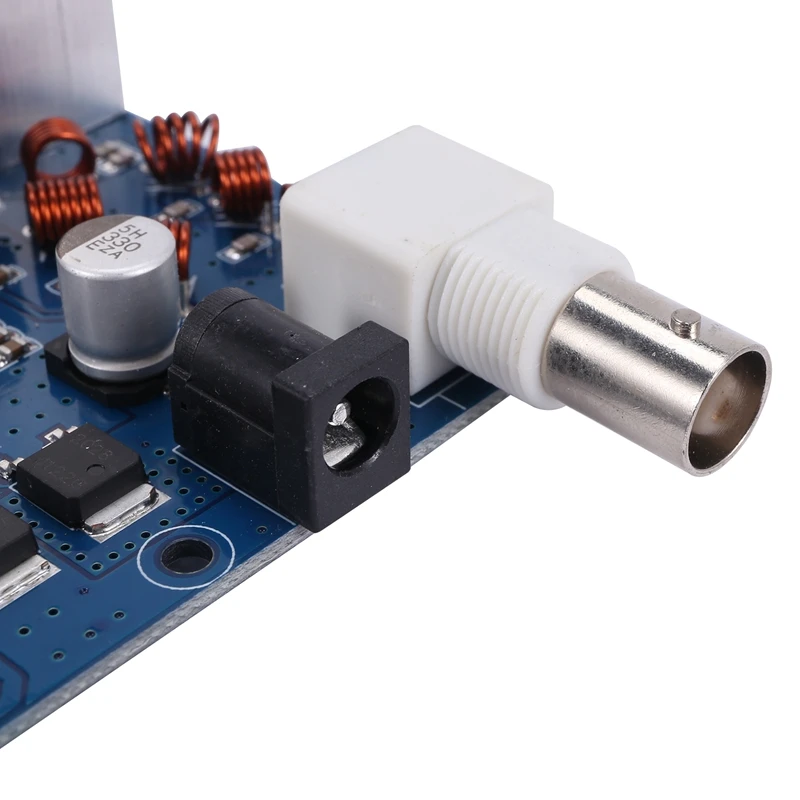   0.5W-7W FM ۽ű  ۱ PLL ׷  ļ + Lcd  ÷  