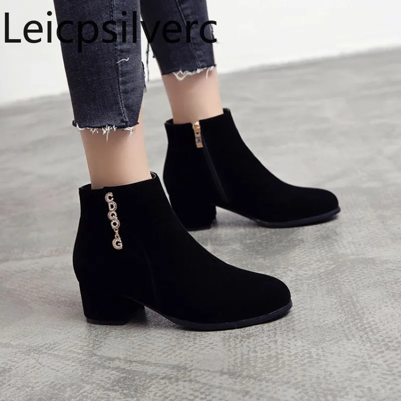 

Women's Boots Autumn And Winter The New Round head zipper Crystal Thick heel mid heel Short tube Women's shoes plus size 32-52