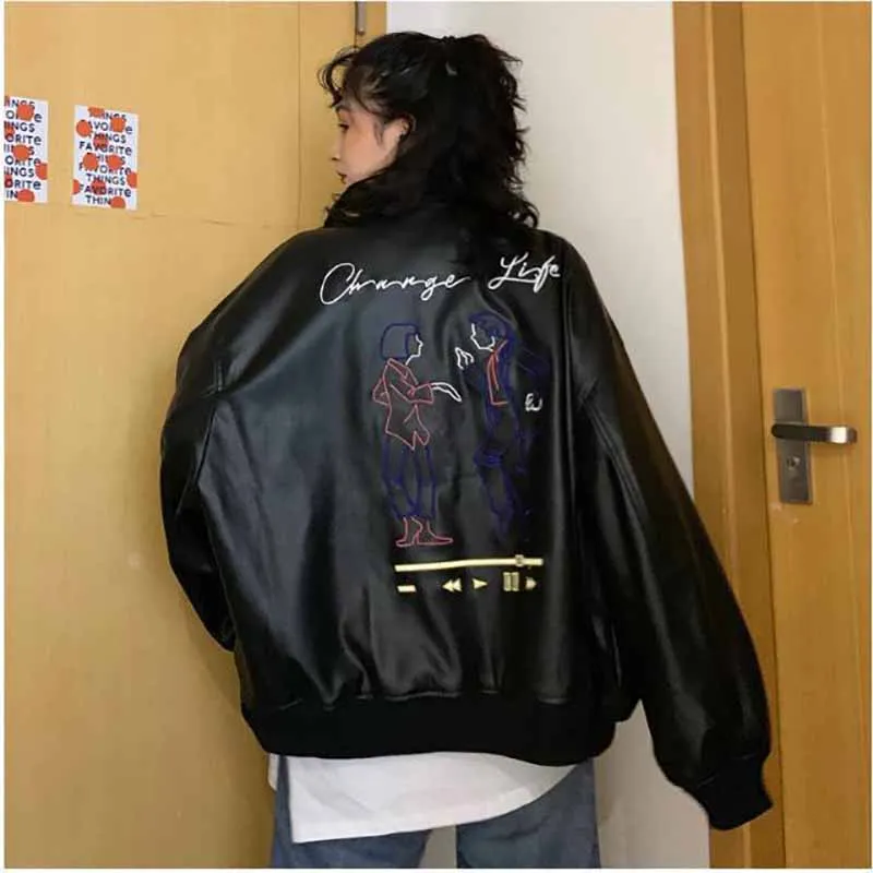 Куртка из искусственной кожи для женщин и мужчин, новая осенняя уличная женская кожаная куртка на молнии, байкерская куртка в стиле хип-хоп с вышивкой сзади - Цвет: Черный