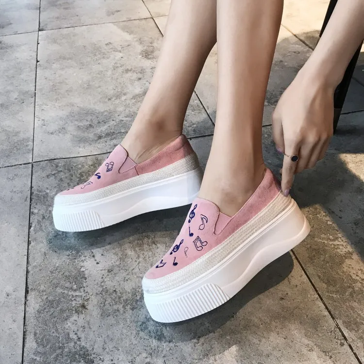 

Spring Summer Sheep Split Leather Loafers Women's Music Notes Flat Platform Shoes Embroidered Thick Bottomed Ladies' Shoes Mouth