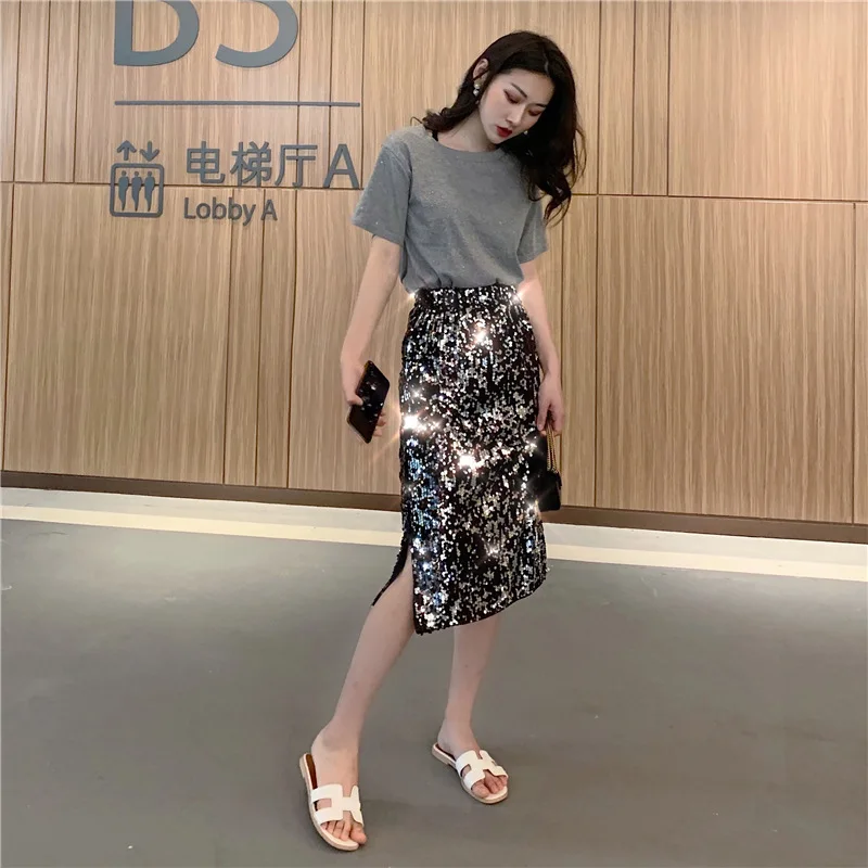 

Net Price Photo Shoot Price Control 29.9/39.9 Korean-style Short-sleeved round Collar T-shirt + High-waisted Sequin Slit Skirt