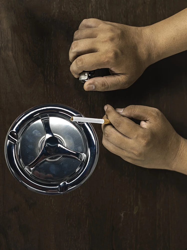 Cigarettes Ashtray Spinning Plain Ashtray Stainless Steel For Home Office Hotel Press Rotating Lid Stainless Steel Ashtray Metal Ashtray