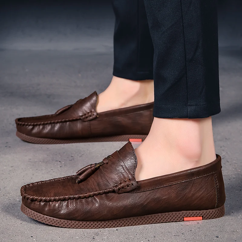 

Fashion Outdoor Men Casual Driving Shoes Men Leather Loafers Shoes Handmade Soft Breathable Moccasins Flats Slip on Footwear w5