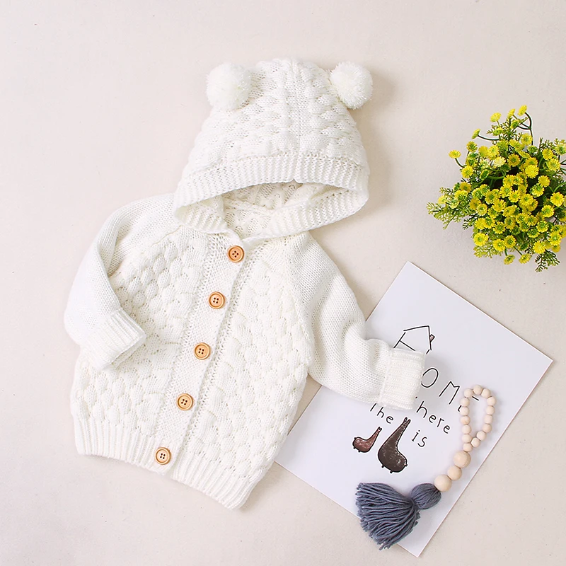 Акриловое милое однотонное пальто для девочек; Верхняя одежда для детей; свитер с капюшоном и длинными рукавами для маленьких мальчиков; удобная верхняя одежда с плюшевыми помпонами