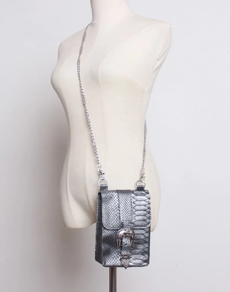 [EAM] 2019 новая весенне-осенняя цепь в стиле хип-хоп из искусственной кожи Короткая мини-сумка с ремнем Женская модная универсальная сумка JY328