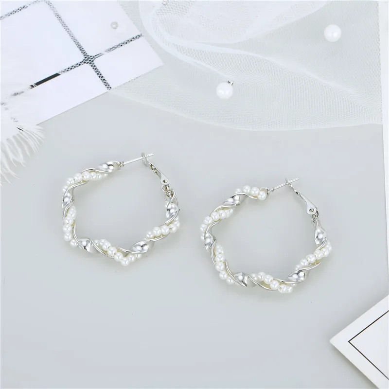1 пара, европейские скрученные серьги-кольца с искусственным жемчугом для женщин, элегантные круглые серьги золотого цвета, Женские Ювелирные изделия E341