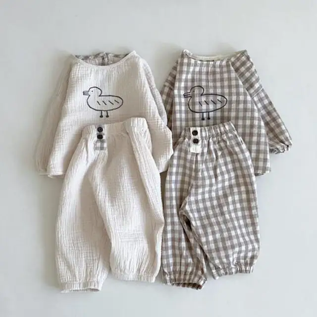 Spring Summer New Baby Cotton Linen Clothes Set Boys And Girls T Shirt + Pants 2pcs Cute Cartoon Little Duck Set Newborn Outfits