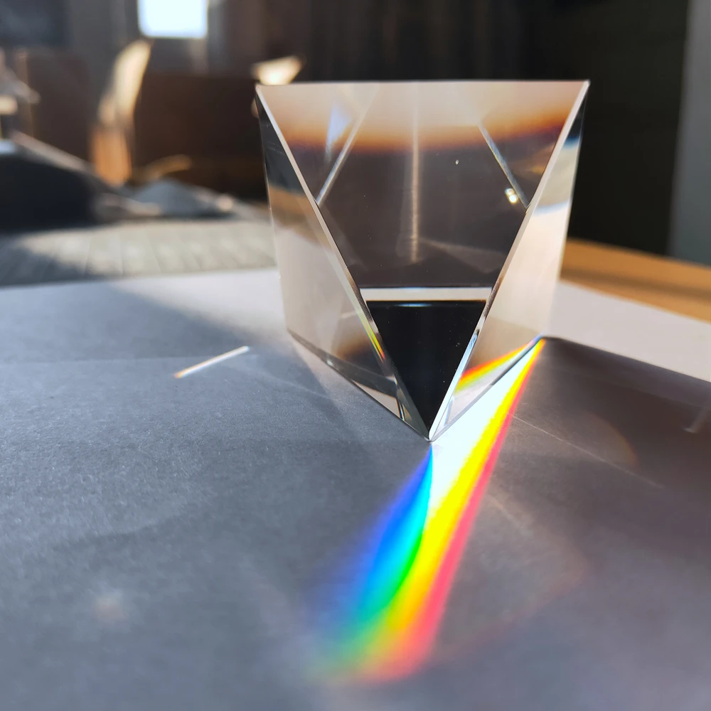 Rainbow Prism Optical Glass Crystal Pyramid 40mm Height Rectangular Pyramid Polyhedral Popularization Science Studying Student