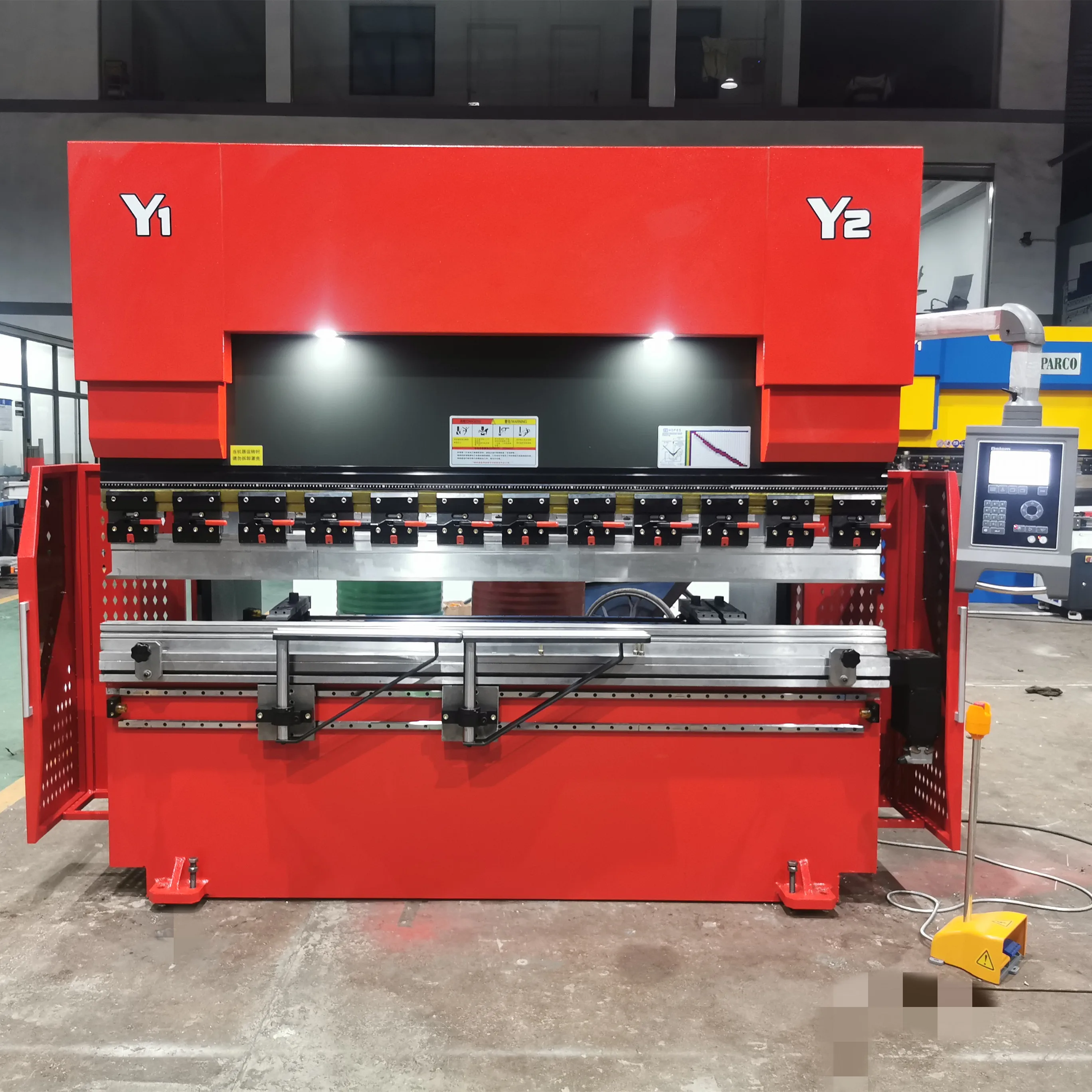 CNCHydraulicPressBrakeWE67KSheetMetalFoldingMachineWithDA52S.jpg