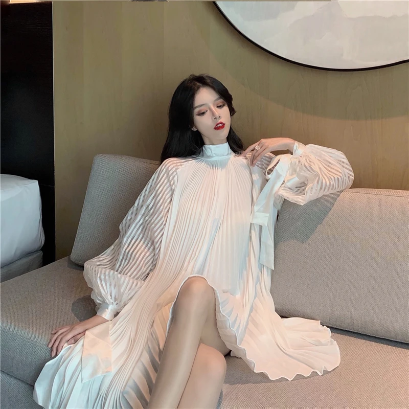 

2019 New Korean Summer Fashion Women Clothes Vacation Dresses Lantern Sleeves Pullover Loose Pleated Dress
