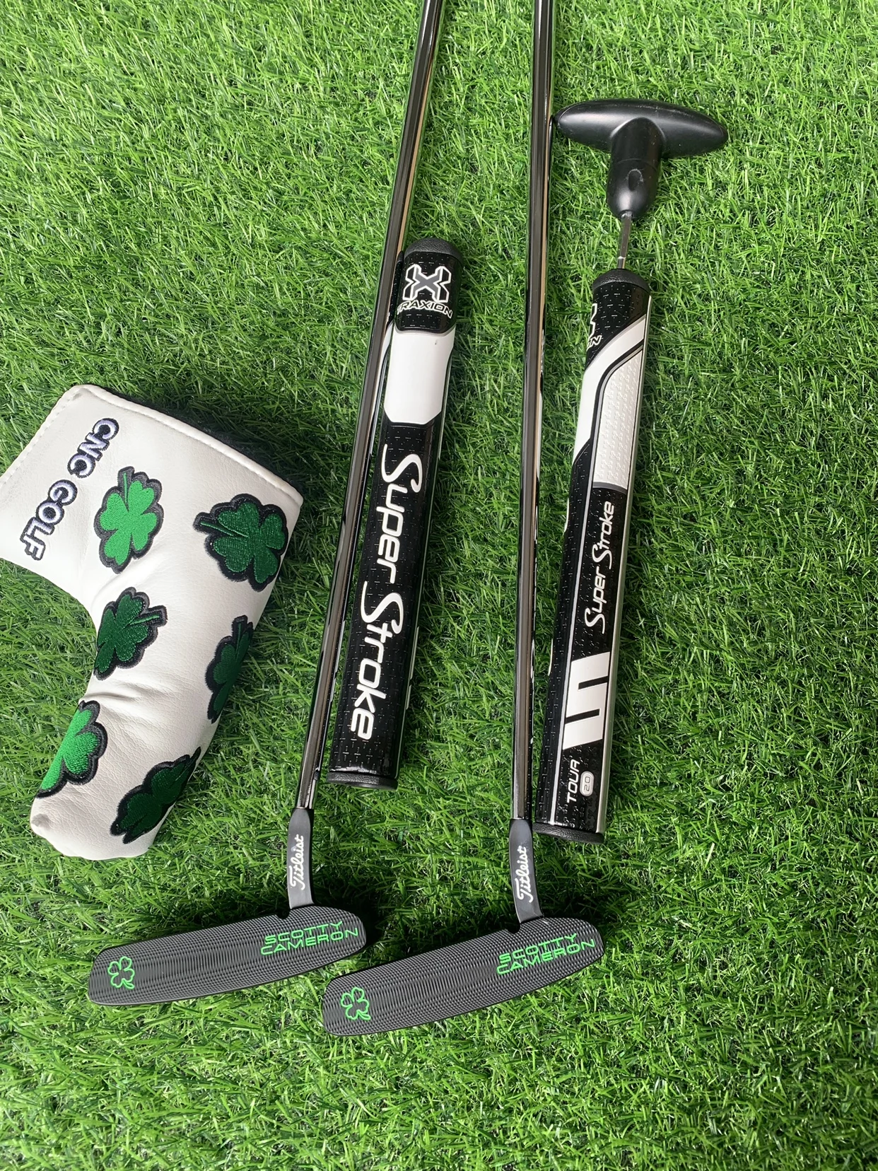 

2020 New SCOTTY Select Newport 2/2.5 Lucky Four Leaf Clover CAMERON 32/33/34/35 Inches Golf Putter Golf Clubs for Right Hands