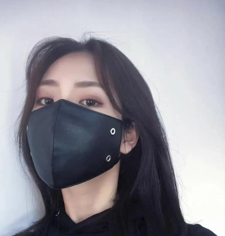 Men Women's windproof waterproof leather mask lady's breathable cotton lining PU leather mouth-muffle R3072