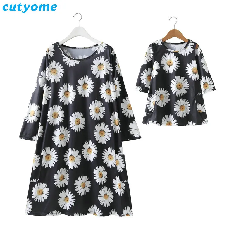 Family Look Women Matching Mother And Daughter Clothes Sun Flower Floral Dress For Mommy And Me Kids Girls Mom Daughter Dresses